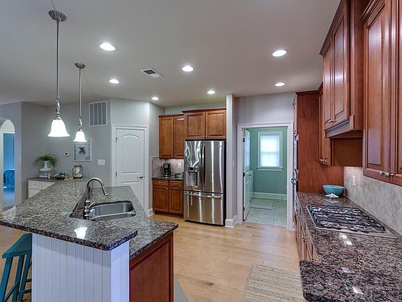 5th image of 31510 Laurel Way