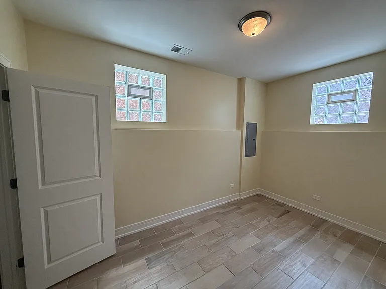 1110 N Christiana Ave — Photo 20