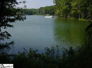 423 Harbour View Dr, Chesnee, SC 29323