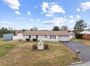 5 Samosett Dr, Dartmouth, MA 02748