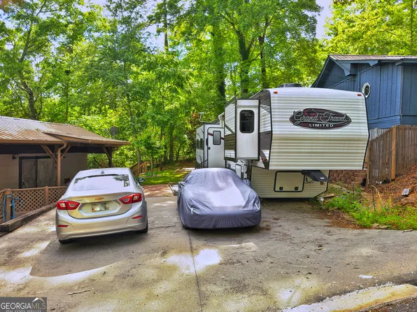 1085 Mountain Shadows Dr, Cleveland, GA 30528
