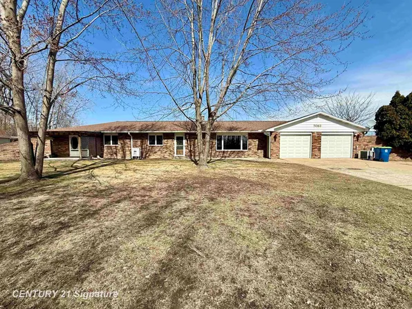 7083 Hackett Rd, Freeland, MI 48623