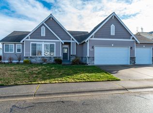 1720 SW Rock Rose Dr, Oak Harbor, WA 98277