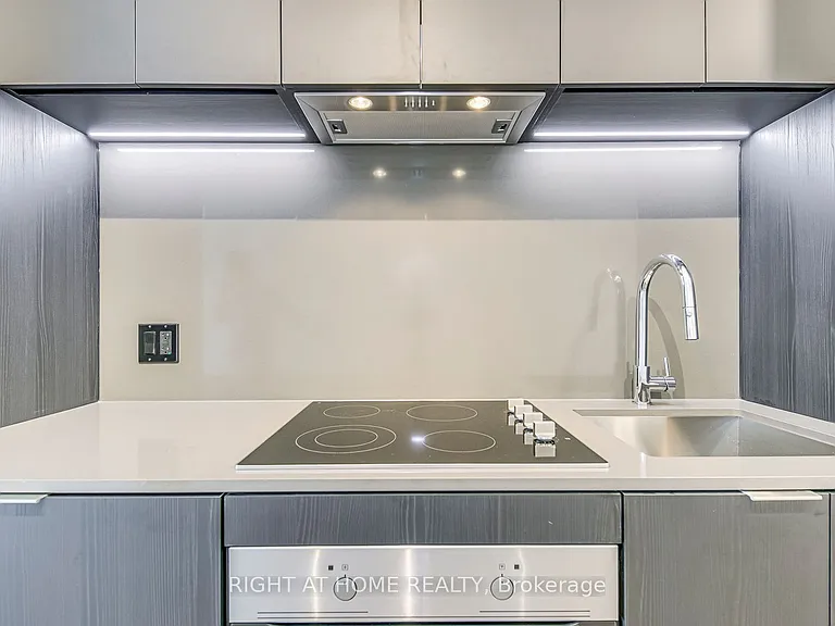 86 Dundas St E #606 — Photo 9