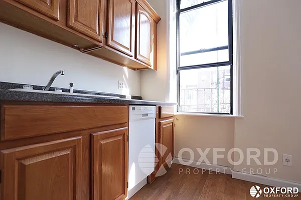 Rented by Oxford Property Group | media 14