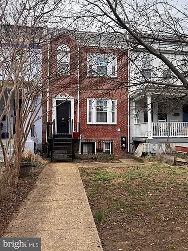 1513 Massachusetts Ave SE #B Photo 1