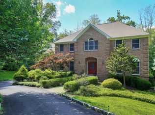 6 Apgar Way, Lebanon, NJ 08833