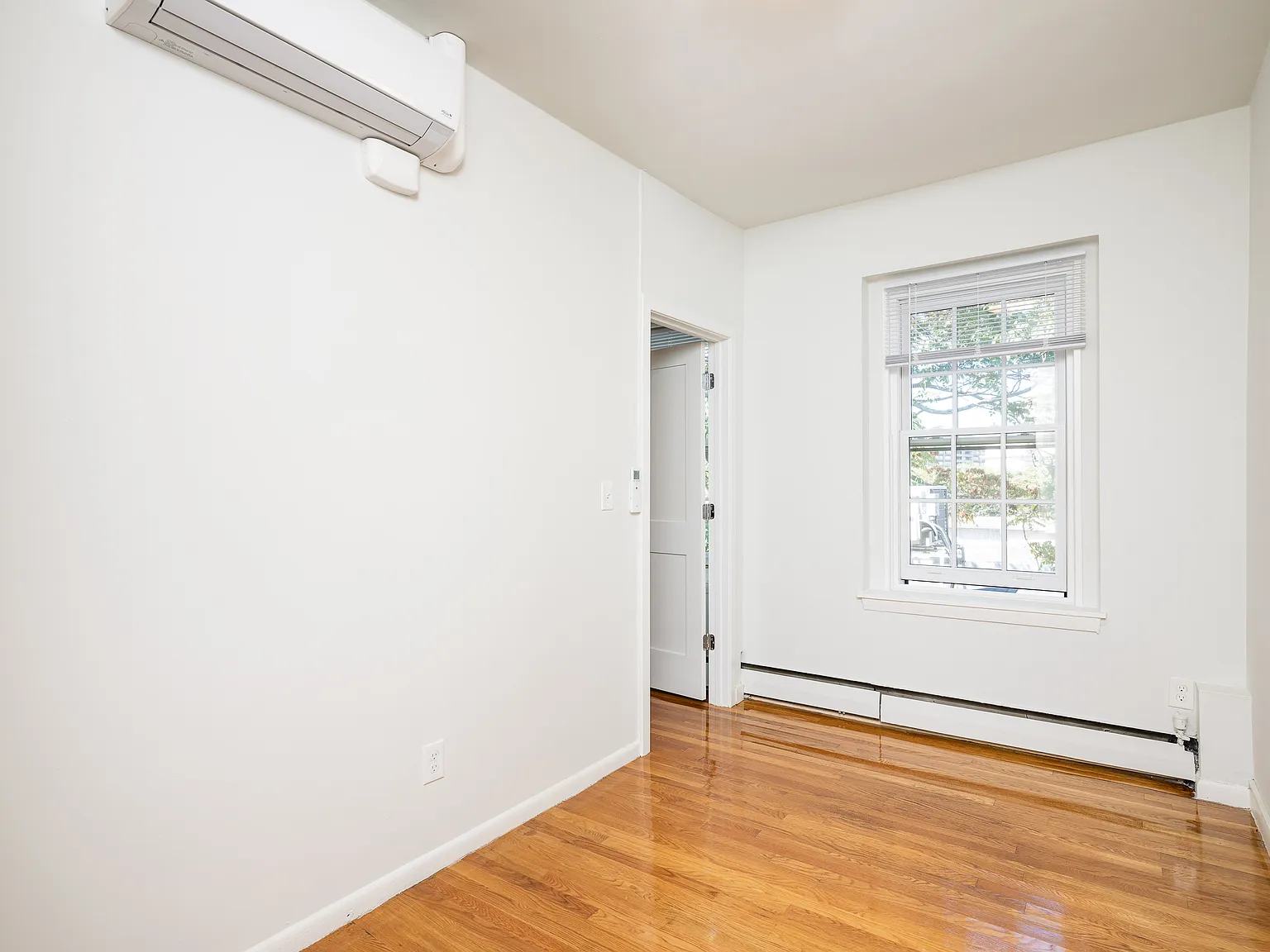 1 bed, 550 sqft, $3,000 — Photo 1