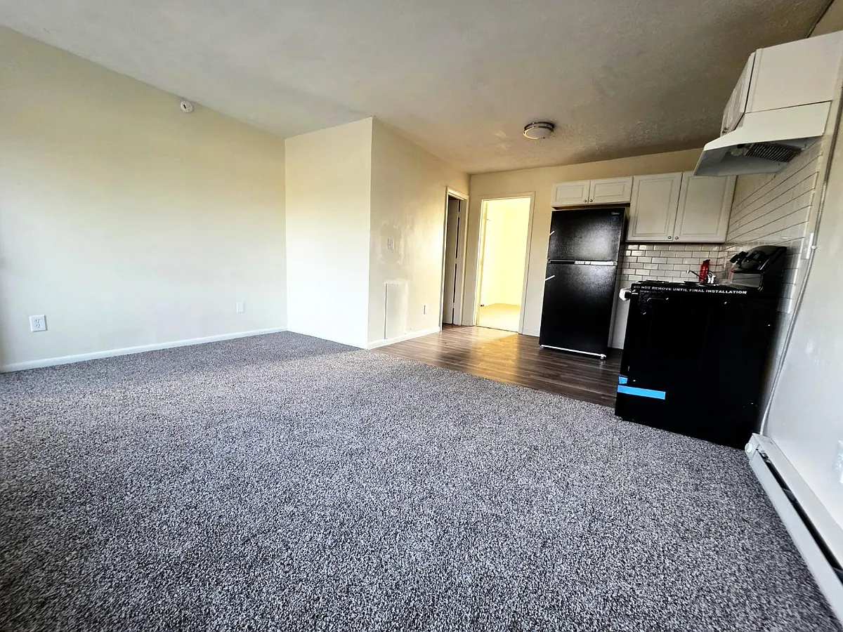 Unit Photo - 2615 Ellet Ave #2615-16