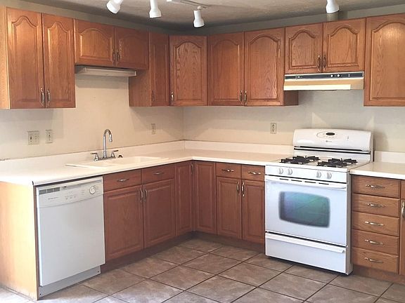 4th image of 1402 N Palo Verde Blvd