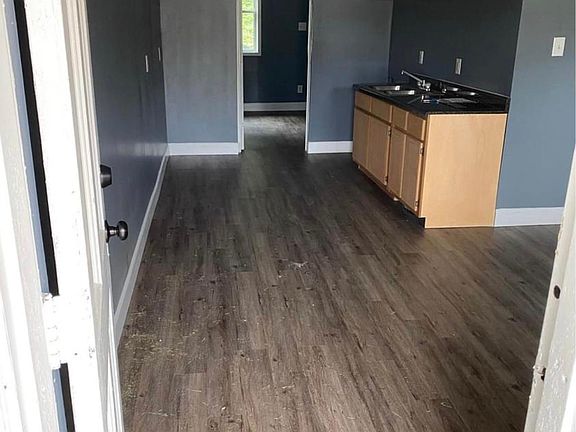 4th image of 450 29th Pl APT A