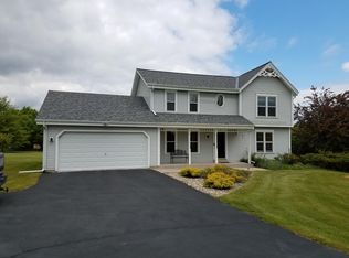 264 Hidden Bluff Rd, Cedar Grove, WI 53013