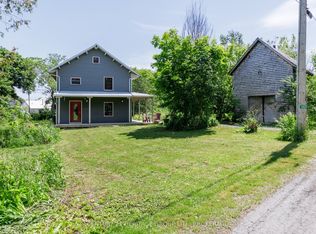 1307 Going St, Frontenac Islands, ON K0H2Y0