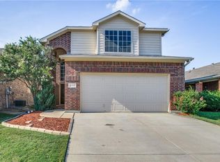 2117 Ingrid Ln, Fort Worth, TX 76131