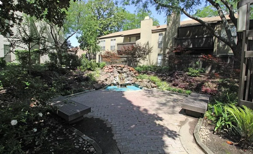 Ardendale Apartments — Photo 4