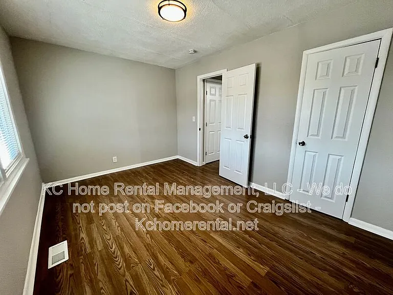 4042 Paseo Blvd — Photo 24