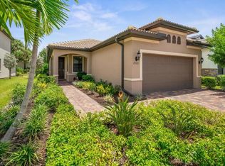 7202 Wilton Dr N, Naples, FL 34109