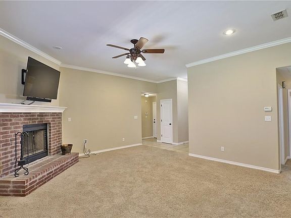 4th image of 342 Sugarloaf Ave