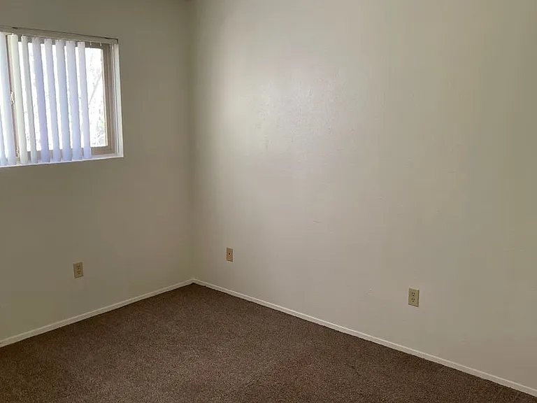 800 Liberty St — Photo 4