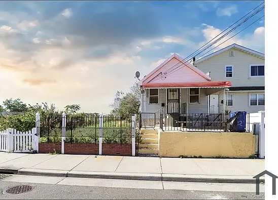 551 Beach 43rd St — Photo 3