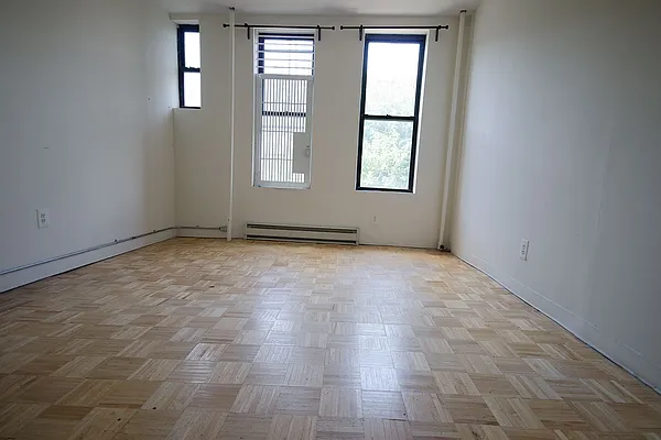 Rented by MySpaceNYC | media 24