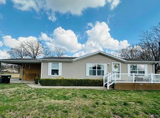 400 N Friend St, Carrier Mills, IL 62917