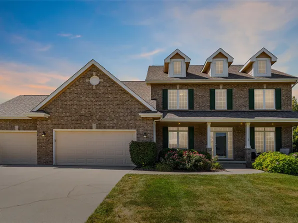 3010 153rd St, Urbandale, IA 50323