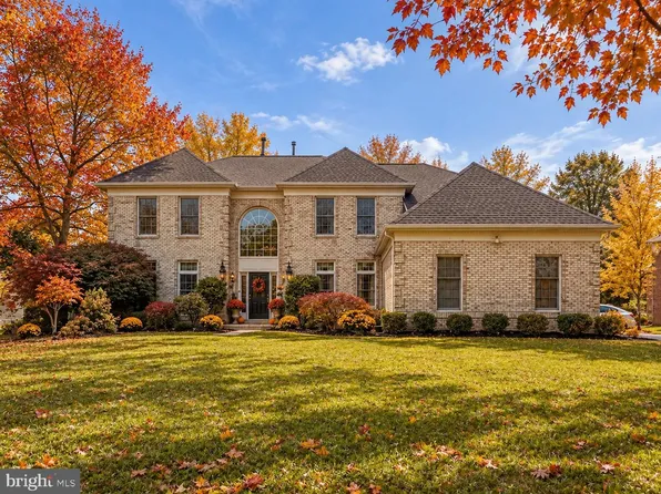 3807 Park Lake Dr, Rockville, MD 20853