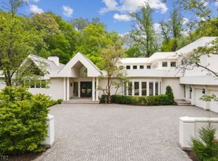 261 Hartshorn Dr, Short Hills, NJ 07078