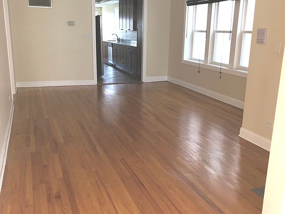 3rd image of 6234 N Sacramento Ave APT 1