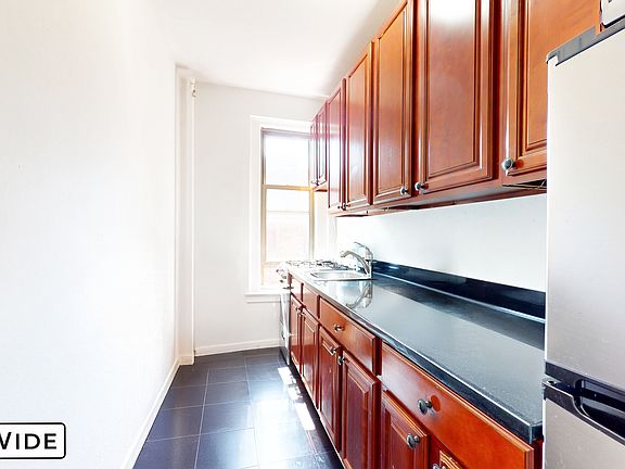 3rd image of 234 W 13th St APT 54