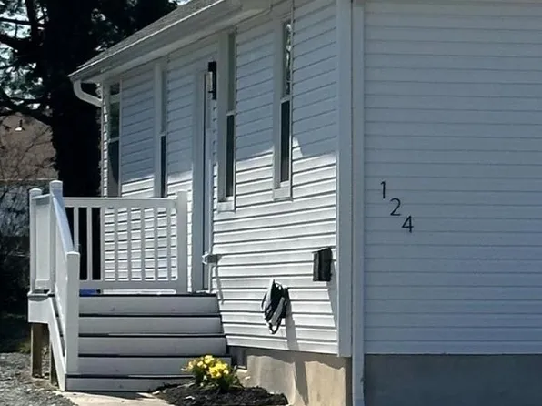 124 Spruce Ave, Bellmawr, NJ 08031