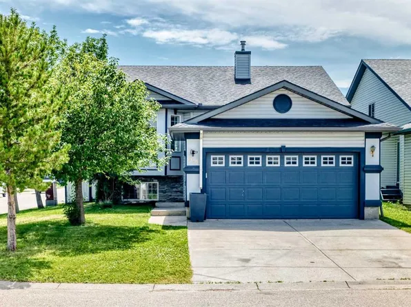 152 N Harvest Park Ter NE, Calgary, AB T3K 4W1