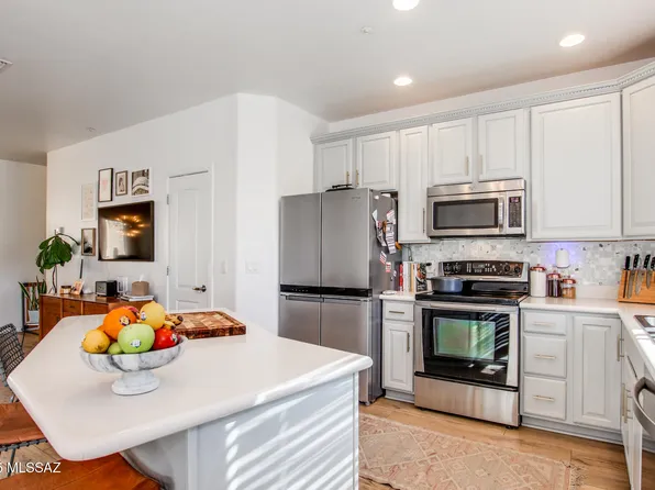 2427 E Autumn Flower Dr, Tucson, AZ 85718