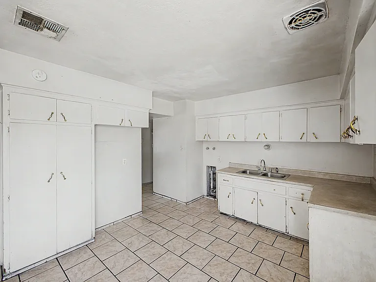 5828 N 63rd Dr — Photo 12