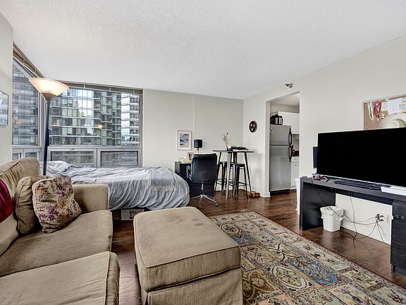4th image of 440 N Wabash Ave APT 3202