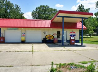 3764 Doug Sumner Ln, Metropolis, IL 62960