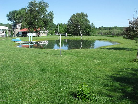 3rd image of 360 Seven Mile Rd