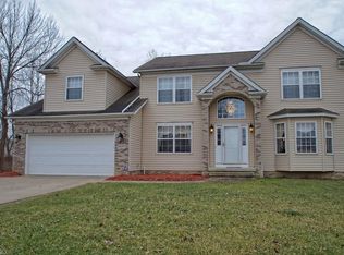 25183 Arbutus Rd, Bedford, OH 44146