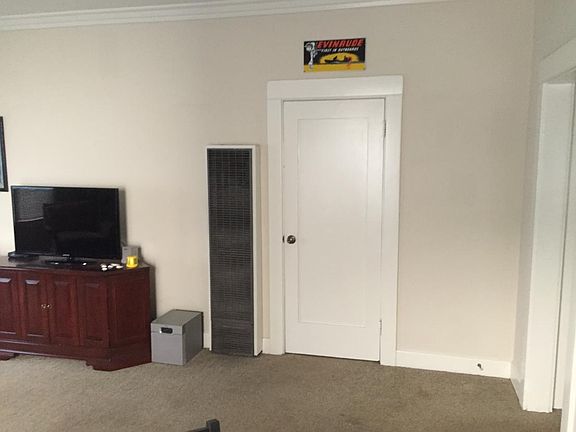 3rd image of 4108 E Broadway