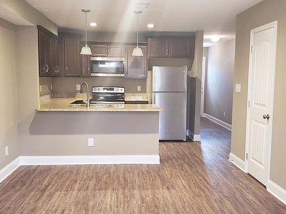 4th image of 348 Landrum Pl