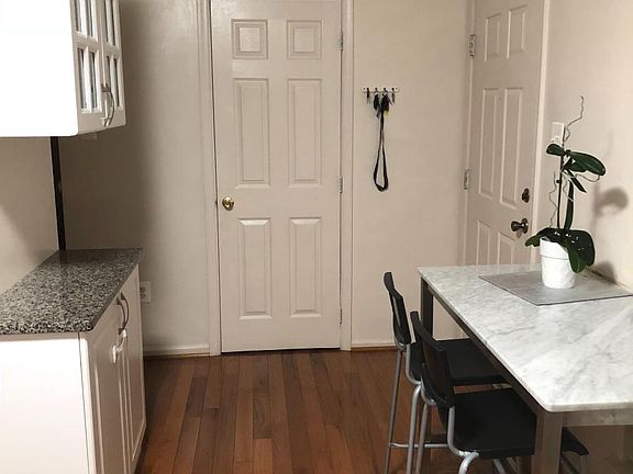 4th image of 412 Misty Knoll Dr