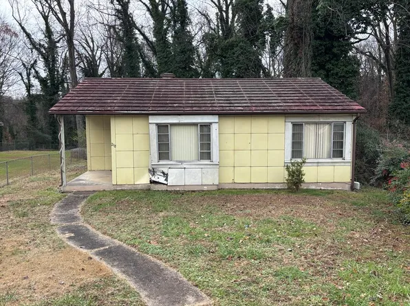 218 Sunset Dr, Danville, VA 24540