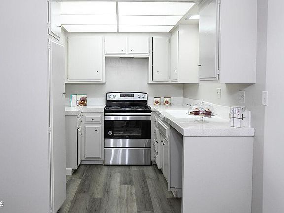 3rd image of 1015 N Michillinda Ave APT 205