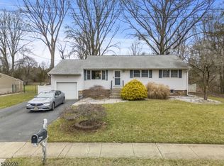 72 Claremont Rd, Franklin Park, NJ 08823