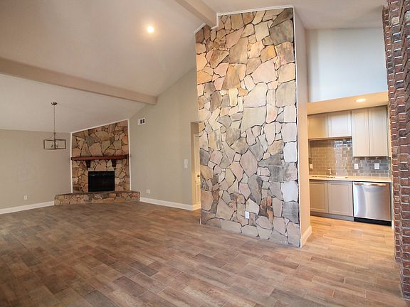 3rd image of 7743 Scottwood Dr