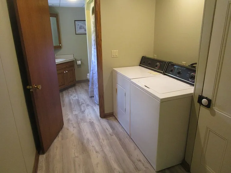 647 Arnold Ave — Photo 7