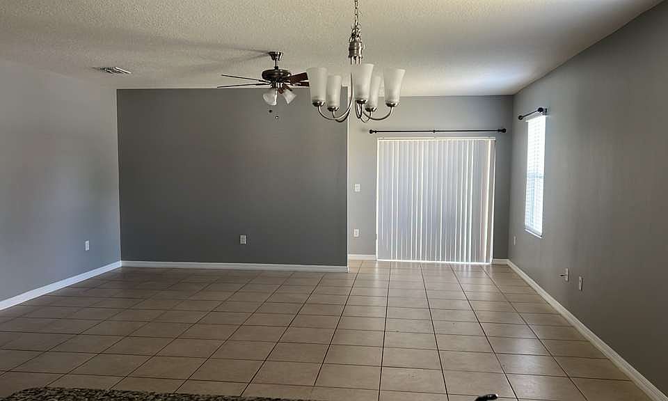 1st image of 3098 Sangria St