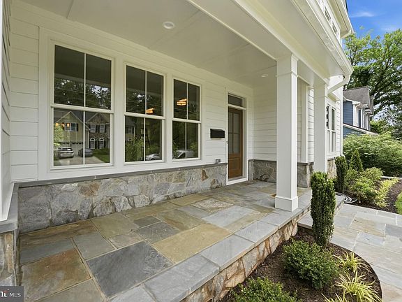 5th image of 508 Meridian St