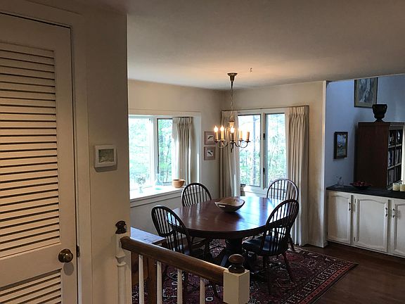 5th image of 60 Deepwood Ln